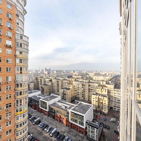 Luxury Apartments Smartplaza Obolon Metro Minskai Kiev Bagian luar foto