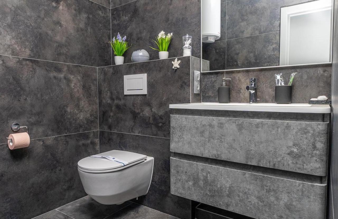 Luxury Apartments Smartplaza Obolon Metro Minskai Kiev Bagian luar foto