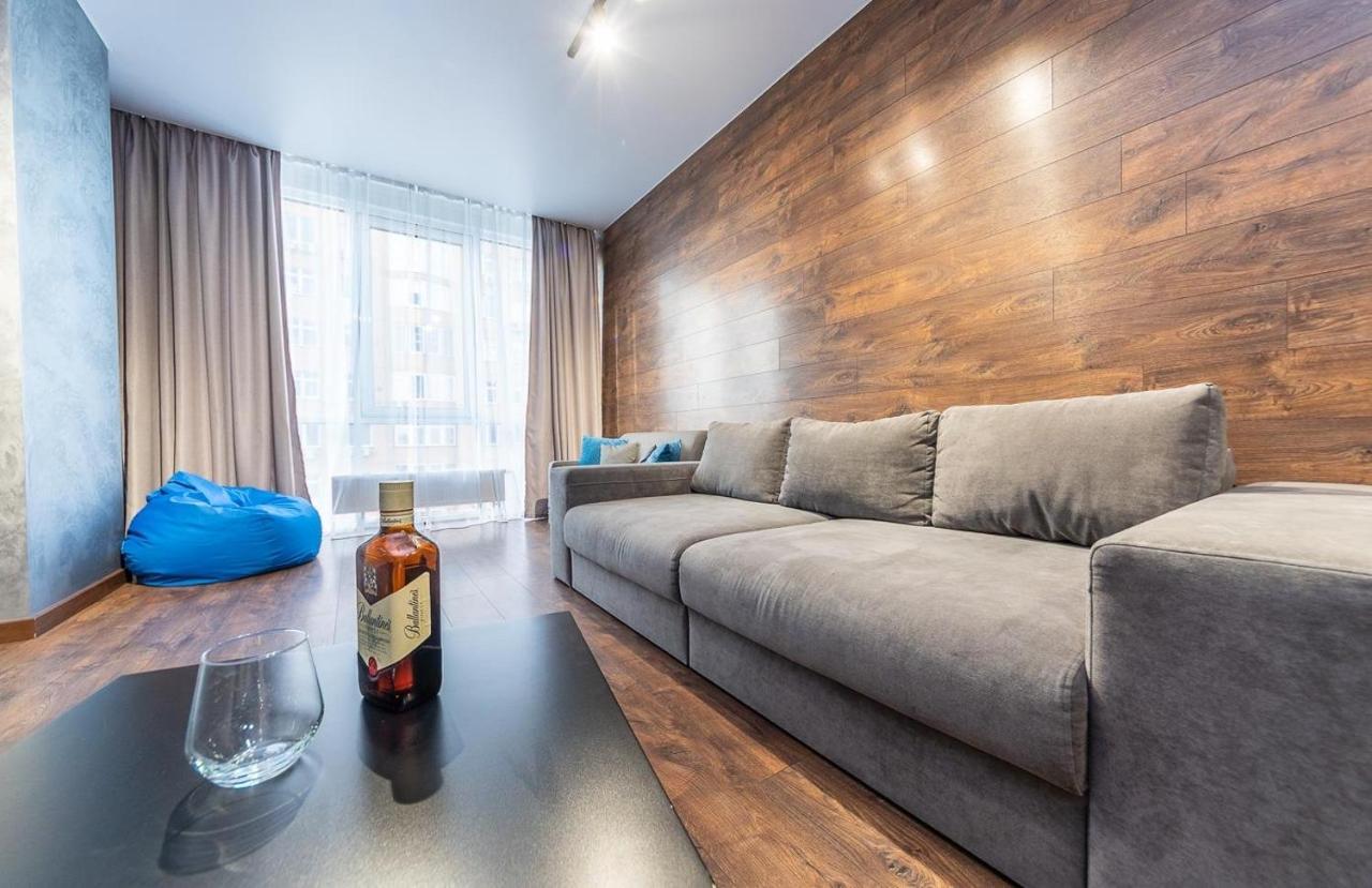 Luxury Apartments Smartplaza Obolon Metro Minskai Kiev Bagian luar foto