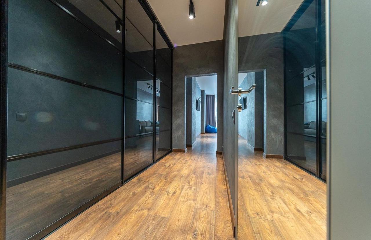 Luxury Apartments Smartplaza Obolon Metro Minskai Kiev Bagian luar foto